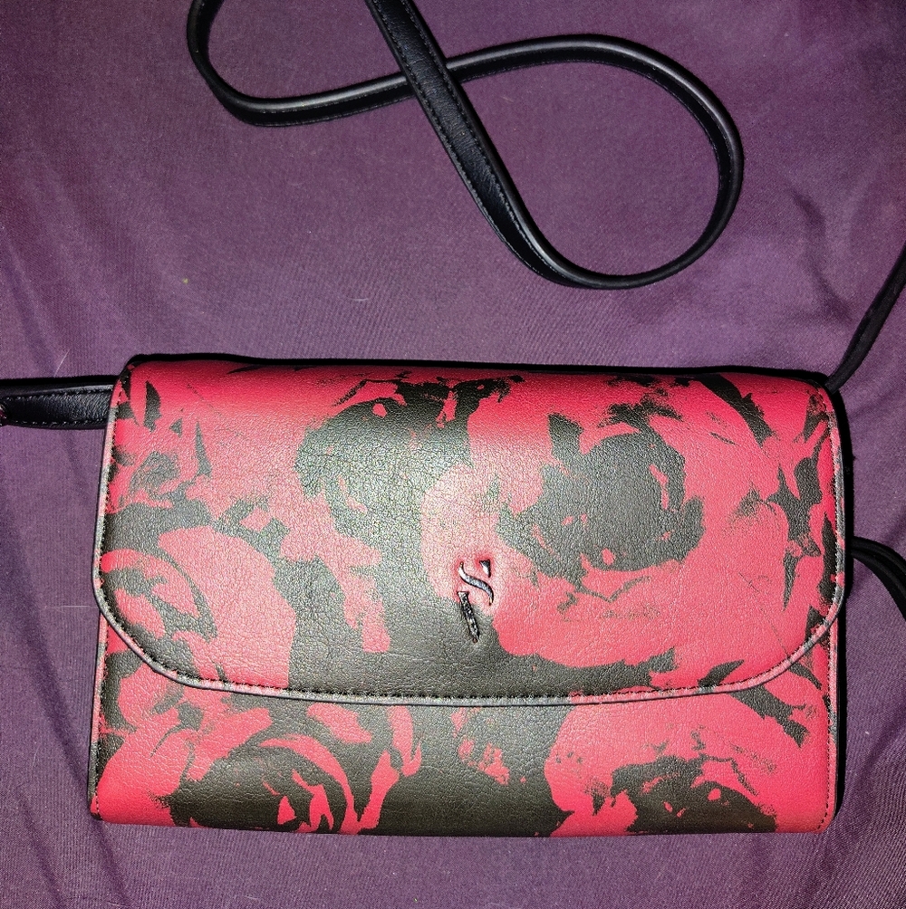 Simply Vera-Vera Wang Crossbody Clutch Bag With Expandable And 2 Zipper Pockets